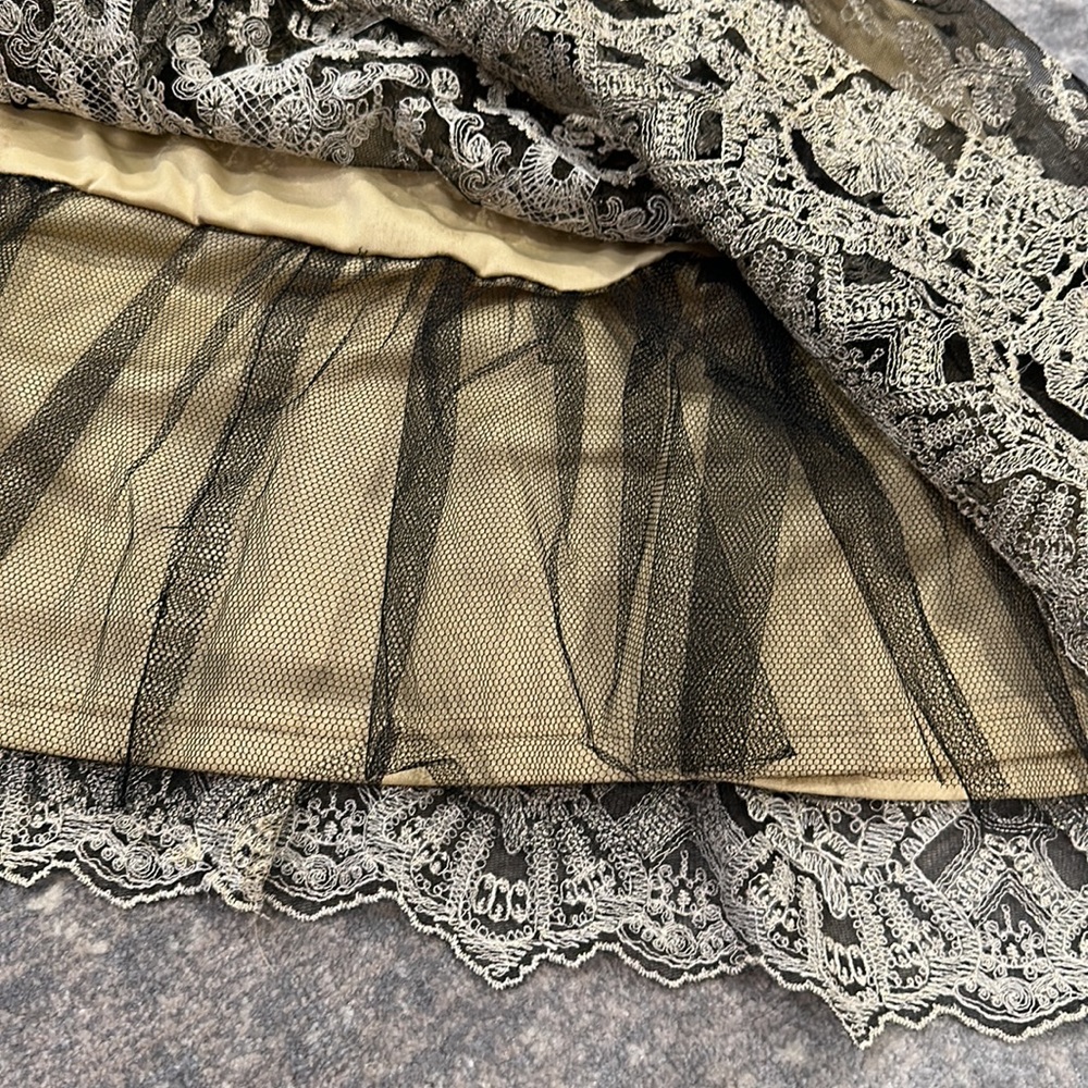 INA AMAZING GOLD AND BLACK LACE T BACK DRESS - Picture 11 of 15